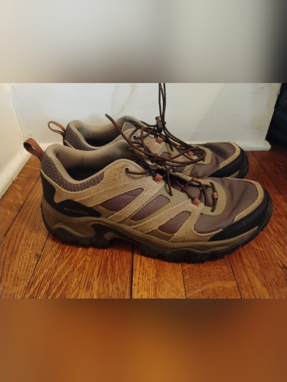 Men's Columbia Crestwood Hiking Shoes 9.5 Brown Tan Bungee Omni-grip BM3914-256